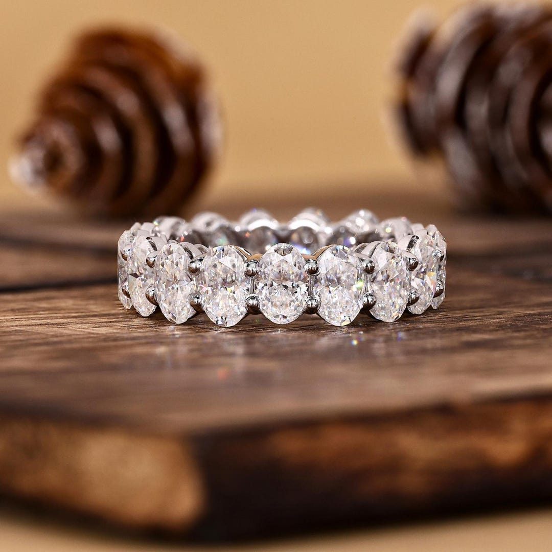 Oval Cut Moissanite Full Eternity Band - 14k Gold Oval Wedding Ring ...