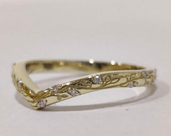 Vine Engraved Moissanite Wedding Band: 18K Yellow Gold Curved Ring