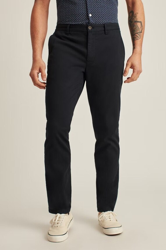 Pantalon chino slim pour homme coton stretch.