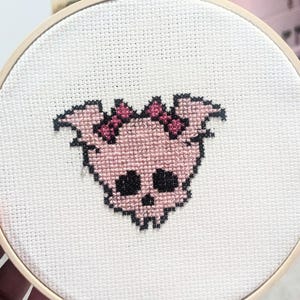 DEUCE GORGON monster high stitch