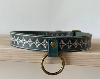 Gargantilla de cuero O Ring collar único hecho a mano, hecho a medida