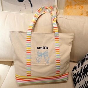 Benutzerdefinierte Einkaufstasche mit LOGO, personalisierte Canvas Einkaufstasche für Mädchen, Einkaufstasche bestickte Brautjungfer Tote Brautparty Initialen Tote Masse