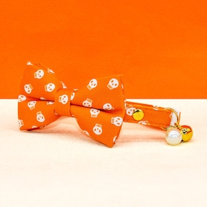 Schedel kattenhalsband boog, herfst / herfst / Halloween oranje kattenhalsband, bruiloft / verjaardag / Halloween, kat + kleine halsband maat