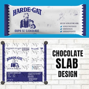 Könnte beinhalten: Eine rechteckige Schokoladentafelverpackung mit blau-weißem Design und einer Grafik eines älteren Mannes mit Kind. Der Text lautet HARDE-GAT OUPA SE SJOKOLADE, ergänzt durch eine Liste mit VERGEETAGTIGHEID, HAARVERLIES und HARDKOPPIGHEID.