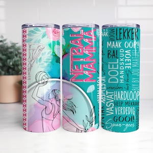 Może przedstawiać: Trzy izolowane kubki ze stali nierdzewnej z motywami netballu. Jeden przedstawia ilustrację zawodniczki w netball, drugi ma napis "NETBAL MAMMA", a trzeci motywacyjne słowa w kolorze białym na turkusowym tle.