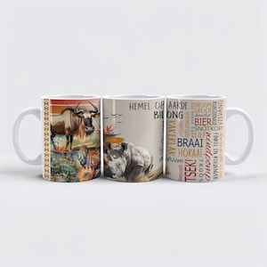 以下が含まれることがあります： 野生動物のイラストが描かれた3つの白いセラミックマグ。1つのマグにはヌー、別のマグにはサイ、3つ目にはマルチカラーのテキストが描かれています。マグカップは標準的なハンドルと白い背景を持っています。