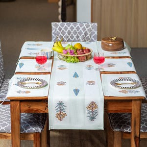 Leaf Print Cotton Table Runner, Block Print  Easter Table Runner, Rustic Dining Tablecloth, High-Quality 100% Cotton Cloth, Hand Stamped Mat