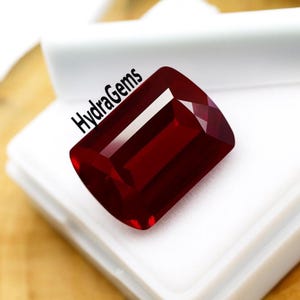 Mosambik, 13 Karat, roter Granat im Smaragdschliff, natürlicher, tief blutroter Edelstein, hohe Reinheit, Geburtsstein für Januar, individueller Ringstein, Weihnachtsgeschenk