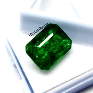 Vivid Green Emerald In Emerald Shape 9.30 Carat Fine Quality Emerald Cut Gemstone Certified Loose Gemstone Pendant Emerald, Earring Emerald image 6