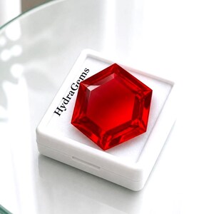 HydraGems Naturlig Mozambique Rubin 72 Ct Hexagon Slipad Lös Gåva Ädelsten Eldduva Blodröd Certifierad Rubin för Ringar Hängsmycken