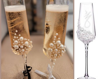 Wedding Gifts Personalized Pearl Champagne Flutes Set of 2, Wedding Champagne Glasses, Mr & Mrs Toasting Glass, Engagement Gift, Bride Groom