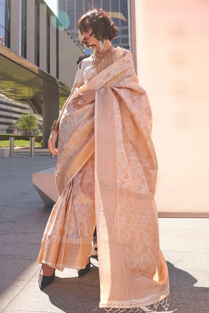 Golden White Banarasi Handloom silk Saree With matching blouse, rich pallu & Border. Stylish light Weight, casual, festive,party sare