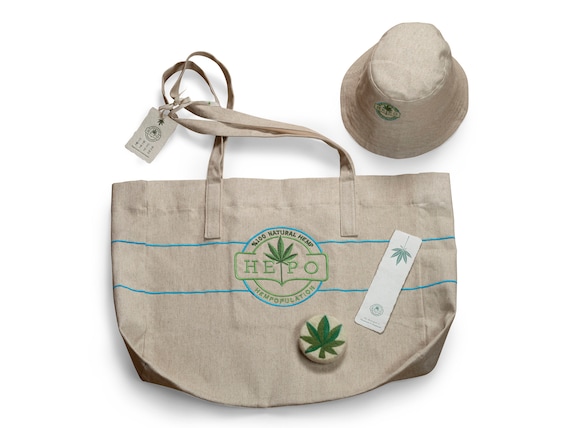Bucket hat and tote bag Trader Vic main image 2