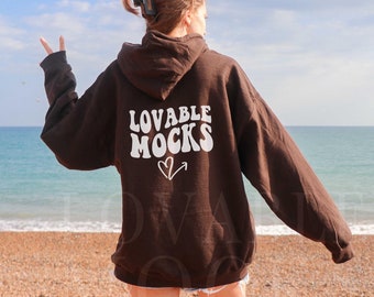 Gildan 18500 Dunkle Schokolade Mockup, Rückseite Hoodie Mockup, Übergroßer Brauner Hoodie Mockup, G185 Dunkle Schokolade Hoodie, Trendy Modell Mockup