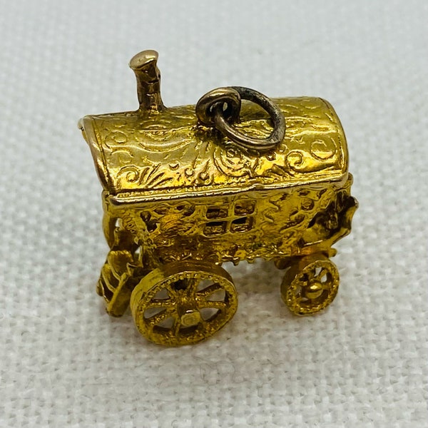 Gypsy Caravan Articulated Vintage Gold Charm o Colgante