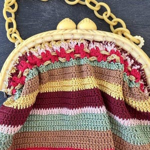 Vintage stripe knit bag with bakelite frame and handle