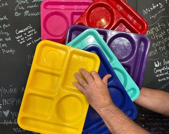 Set of 6 Primary Color 6-Compartment Vintage Plastic SILITE Divided Trays