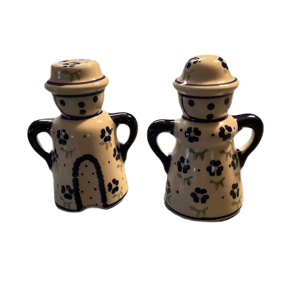 Polish Pottery Salt And Pepper Shakersnull