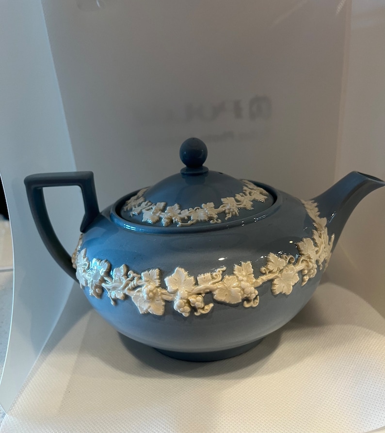 Wedgewood Teapot With Lid Embossed Queensware Cream on Lavender Plain