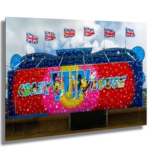 House of Fun, wydruk artystyczny Crazy British seaside, płótno, akryl, metal, Hunstanton, Norfolk, lato, oryginalny obraz pocztówki, flaga Union Jack