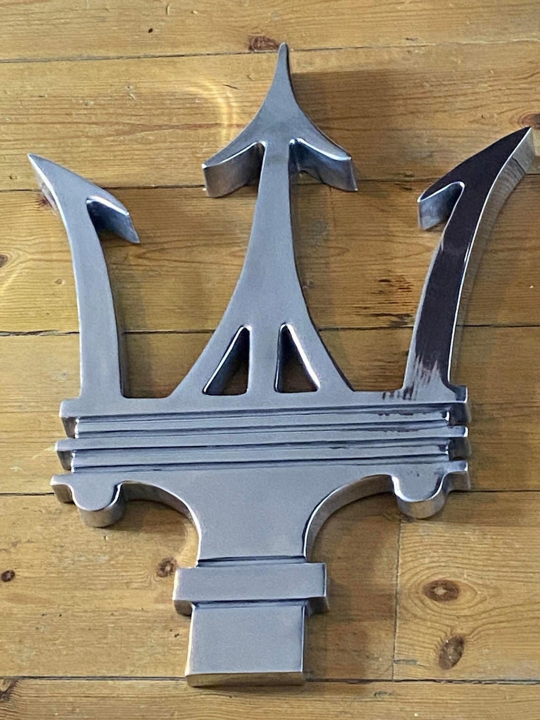 最終値下げ MASERATI ビッグトライデントロゴ 壁飾り 非売品 il_1080xN.6089562422_tr2m.jpg