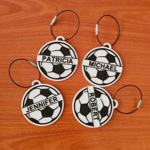 Llavero de fútbol personalizado para niños, hombres, mujeres, niños y niñas, llavero de fútbol, regalo de cumpleaños deportivo, llavero con nombre personalizado.