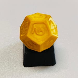 D20 Dice Keycap | RPG TTRPG D&D Inspired | 3D Printed Gold Dice |  for MX Cherry Switch | Gamer Gift