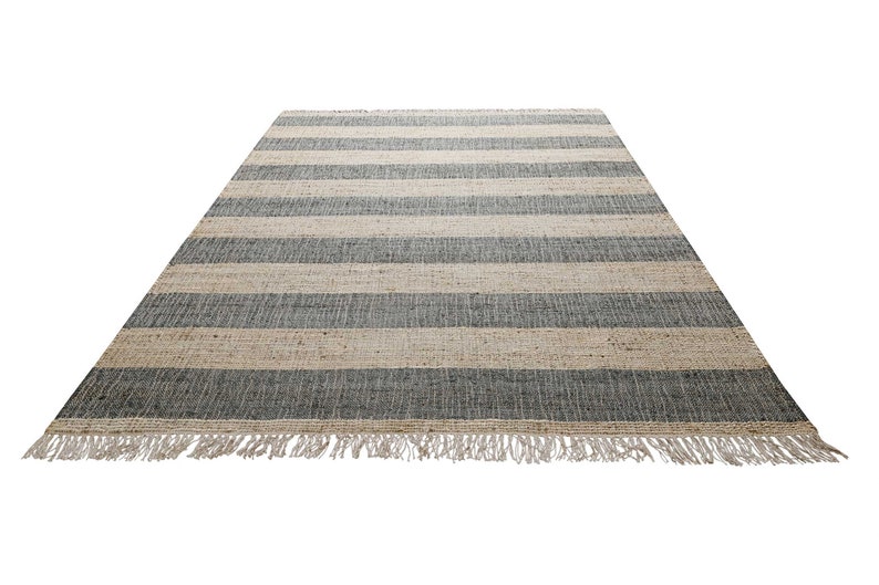 Handwoven carpet beige green made of natural fibre Virgil Green Looop image 1