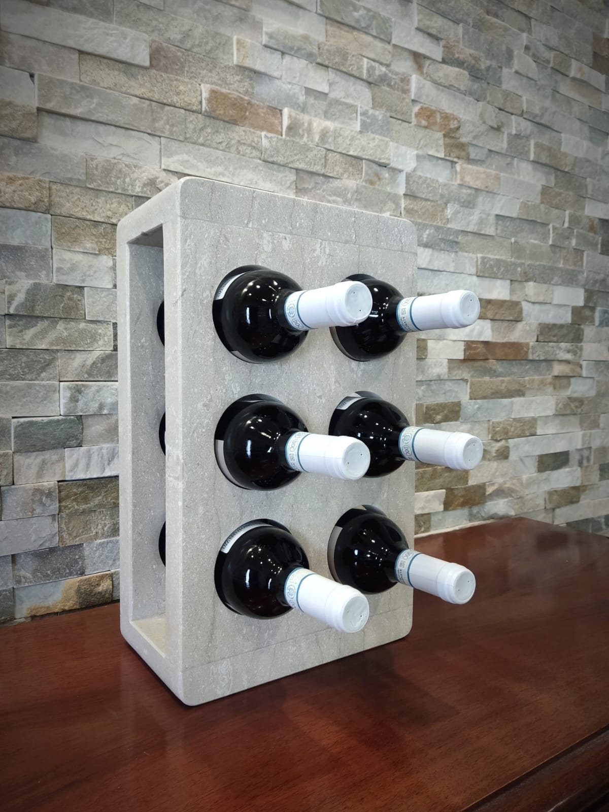 TIXBYGO Scaffale per bottiglie di vino industriale fissato alla parete, in  legno, da parete con porta bicchieri nero + portabottiglie in metallo per