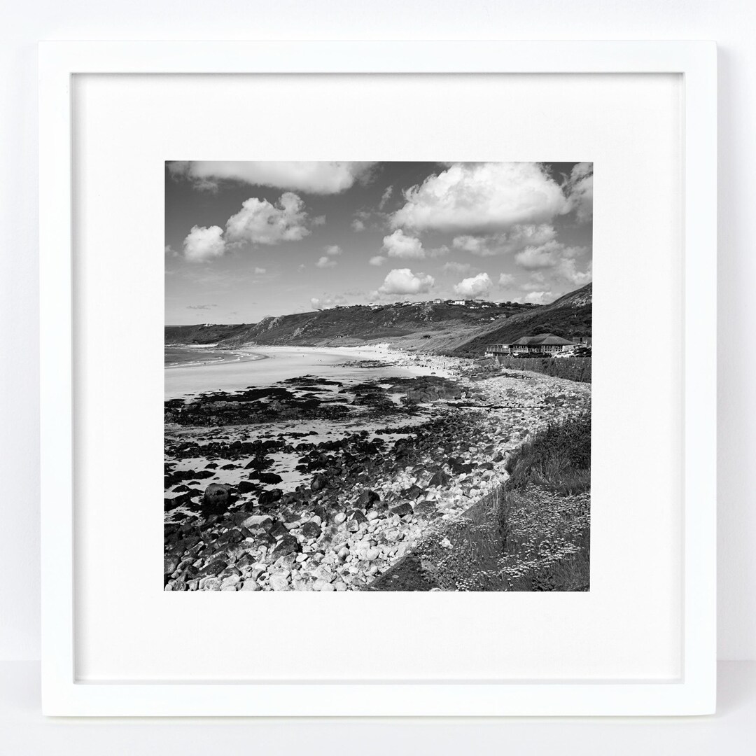 Coastal Black and White Photo, Minimalist Seascape Art (digital ...