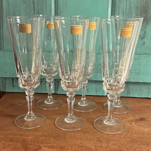 Vintage Champagne Flutes ~ Luminarc Champagne Glasses ~ Vintage Stemmed Barware ~ Luminarc Victoria Flute Crystal Glasses Wedding Champagne