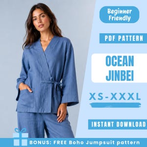 Puede incluir: Una blusa azul estilo cruzado con mangas largas, cuello en V y cierre de lazo lateral, con un bolsillo frontal. El texto dice: Beginner Friendly, PDF PATTERN, OCEAN JINBEI, XS-XXXL, INSTANT DOWNLOAD, BONUS: FREE Boho Jumpsuit pattern.