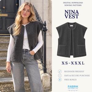 Puede incluir: Un patrón de costura digital descargable para el chaleco Nina, una prenda de forro polar gris carbón sin mangas con cuello redondo y dos bolsillos delanteros de parche. El patrón incluye tallas de la XS a la XXXL y es para principiantes.