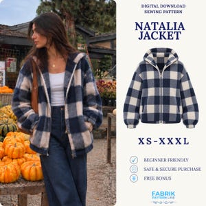 Puede incluir: Un patrón de costura digital descargable para la chaqueta Natalia, una chaqueta con capucha y cremallera con un patrón de cuadros azul marino y crema. El patrón está disponible en tallas de la XS a la XXXL y es apto para principiantes.
