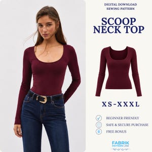 Op de afbeelding: Een digitaal naaipatroon om te downloaden voor een top met lange mouwen en een diepe ronde hals in bordeauxrood. De tekst luidt: DIGITAL DOWNLOAD SEWING PATTERN, SCOOP NECK TOP, XS-XXXL, BEGINNER FRIENDLY, SAFE & SECURE PURCHASE, FREE BONUS, FABRIK PATTERN LINE.