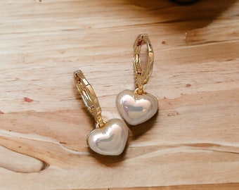 Heart Pearl Drop Earrings, White and Gold Love Earring, Cute Korean Jewelry, Pearls Pendant Dangle, Dainty Accessory for Her, Teenager Gifts