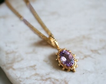 Collar pequeño de amatista púrpura, cadena de oro colgante lila de piedra natural, joyería delicada de cristal minimalista, regalo de encanto de piedra de nacimiento de febrero
