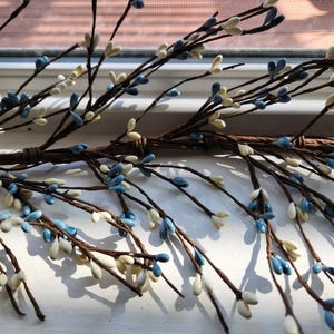 5.5 Ft Country Blue Cream Primitive Pip Berry Garland, Farmhouse Rustic Decor, Mantel Garland, Office or event Decor Garland EV-C12