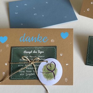 danke. kleine Aufmerksamkeit. Mini Präsent danke. Magnetschild optimistischer Spruch Rezept des Tages. Geschenkset Magnet, Karte, Umschlag.