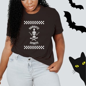 Halloween Goth Shirt, Skeleton shirt Happy Halloween tshirt Herfst Shirt Fall Tshirt Namaste Yoga Shirt, Funny Yoga Shirt