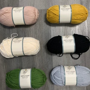 1 Skein (2 Skeins Available in 2 Colors)Yarn Bee Soft & Sleek Yarn,5oz,142g,232y/213m, 4 Medium