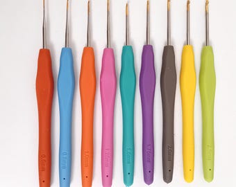 Ergonomic Crochet Hooks – 9 Sizes (0.5mm to 2.5mm), Comfortable Soft Grip Handles for Stress-Free Crocheting, Individual crochet hook