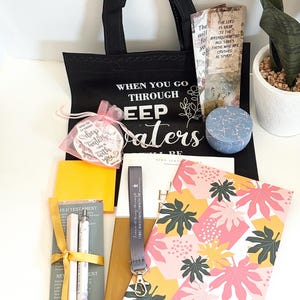 Paquete de cuidado cristiano, Regalo basado en la fe, Regalo para amigos, Fe sobre el miedo, Regalo para ella, Caja de regalo para estudio bíblico, Regalo para cristianos, Caja de paquete