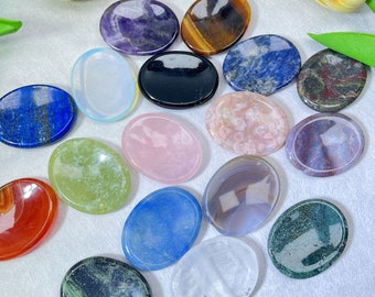 Natürlicher Kristall-Sorgenstein, Edelstein-Sorgenstein, Kristall-Handschmeichler, Reiki-geladen, Heilkristall, Meditationskristall