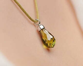 18k White Gold Peridot Pendant, Teardrop Briolette Cut