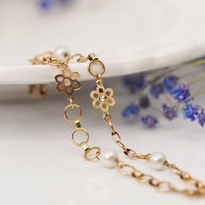 18k Vintage Flower and Pearls Bracelet, Handmade Gold Bracelet, Gold Present for Her