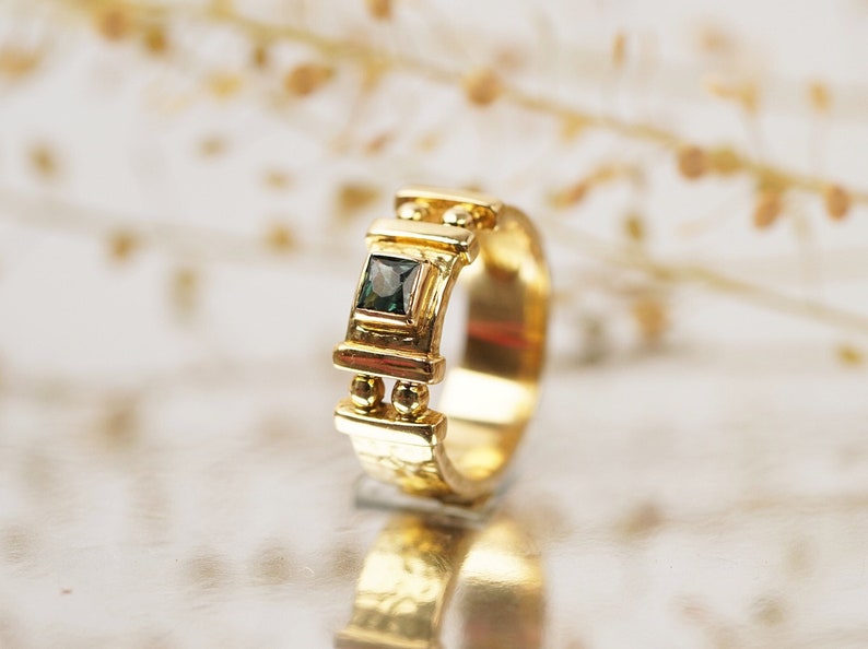 18k Green Tourmaline Gold Ring, 1980s Handmade Vintage Ring, Gold Present for Her image 1