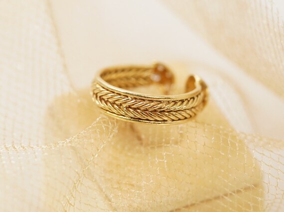 18k Solid Gold Open Ring with Diamonds, Twisted W… - image 3