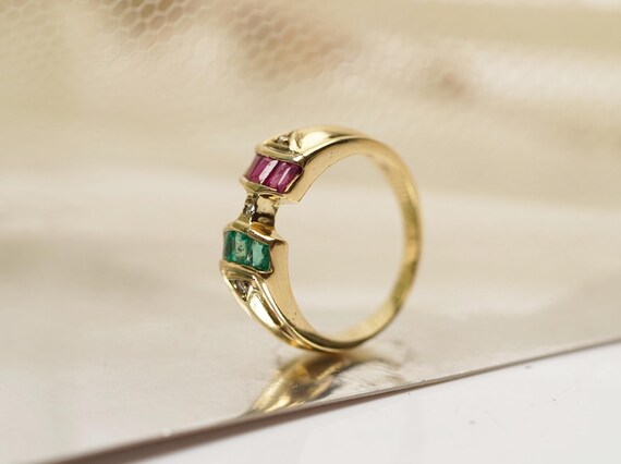 18k Vintage Multi Stone Ring, Ruby and Emerald an… - image 5