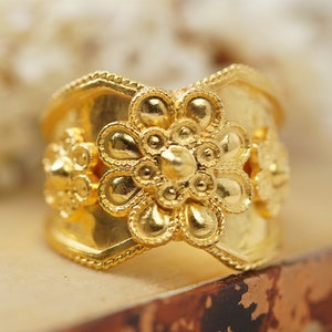 18k Solid Gold Wire and Flowers Ring, 1990s Handmade Gold Ring, Gold Present for Her